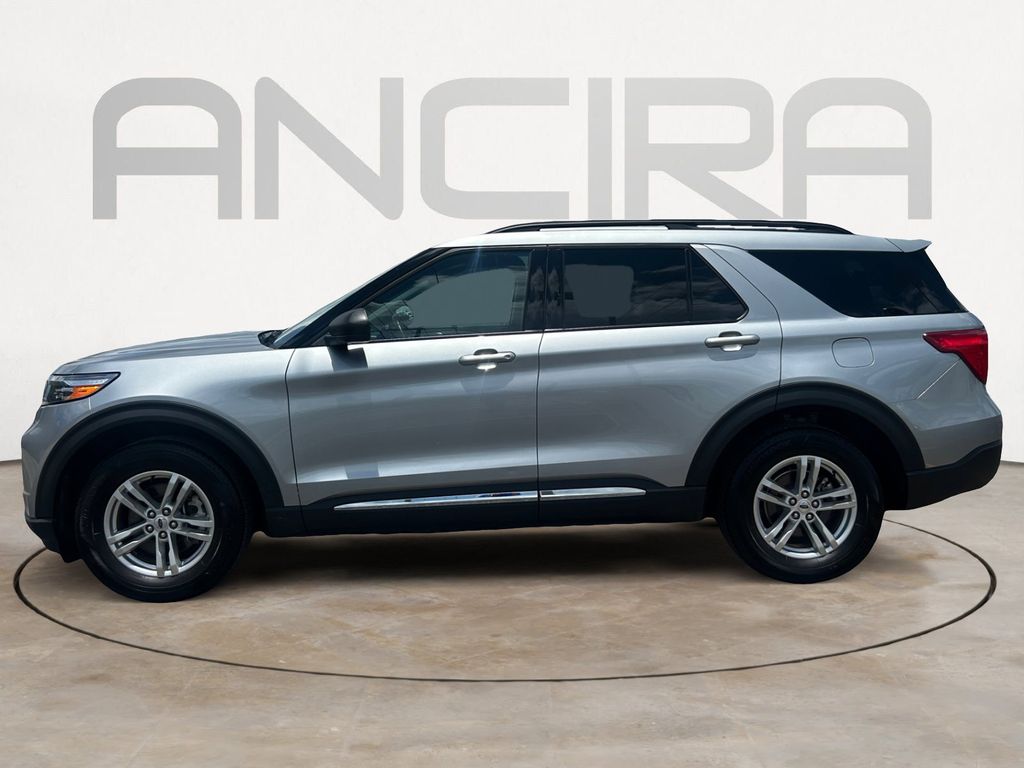 Used Car 2022 Ford Explorer  Xlt For Sale Under $30,000 In Floresville, Texas