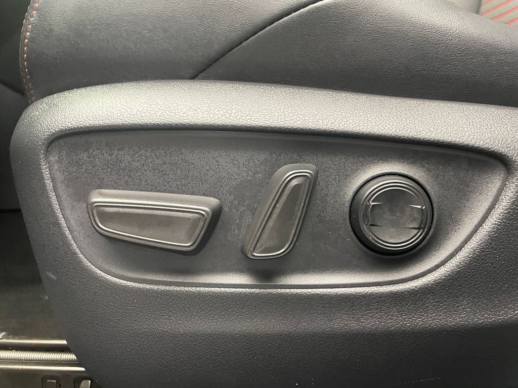 Thumbnail: 2023 Toyota RAV4 - 14