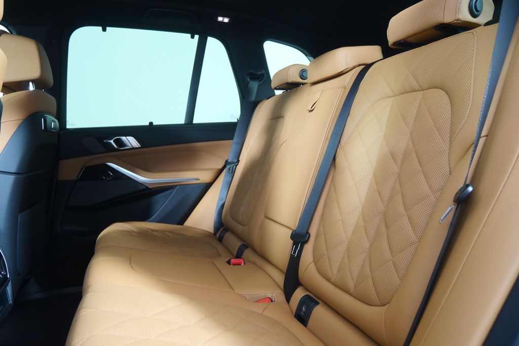 Thumbnail: 2026 BMW X5 - 14