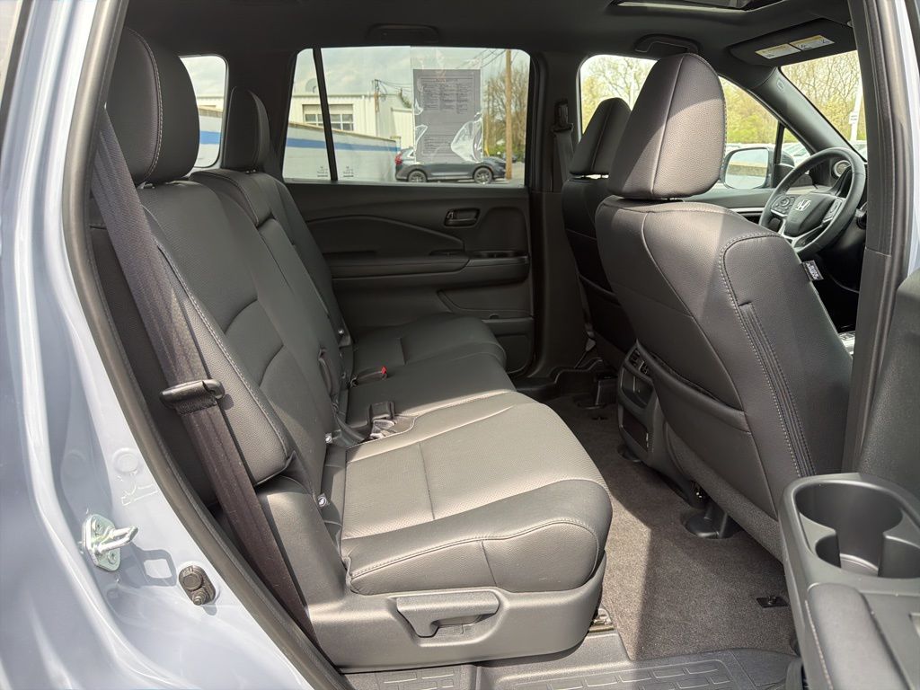 Thumbnail: 2023 Honda Passport - 23