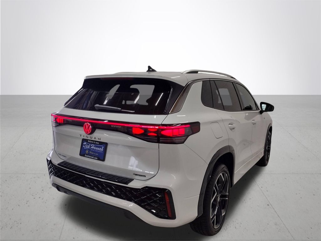 2026 Volkswagen Tiguan SEL R-Line Turbo