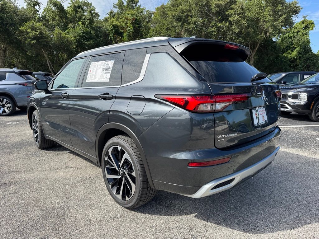 2025 Mitsubishi Outlander PHEV SEL photo 2