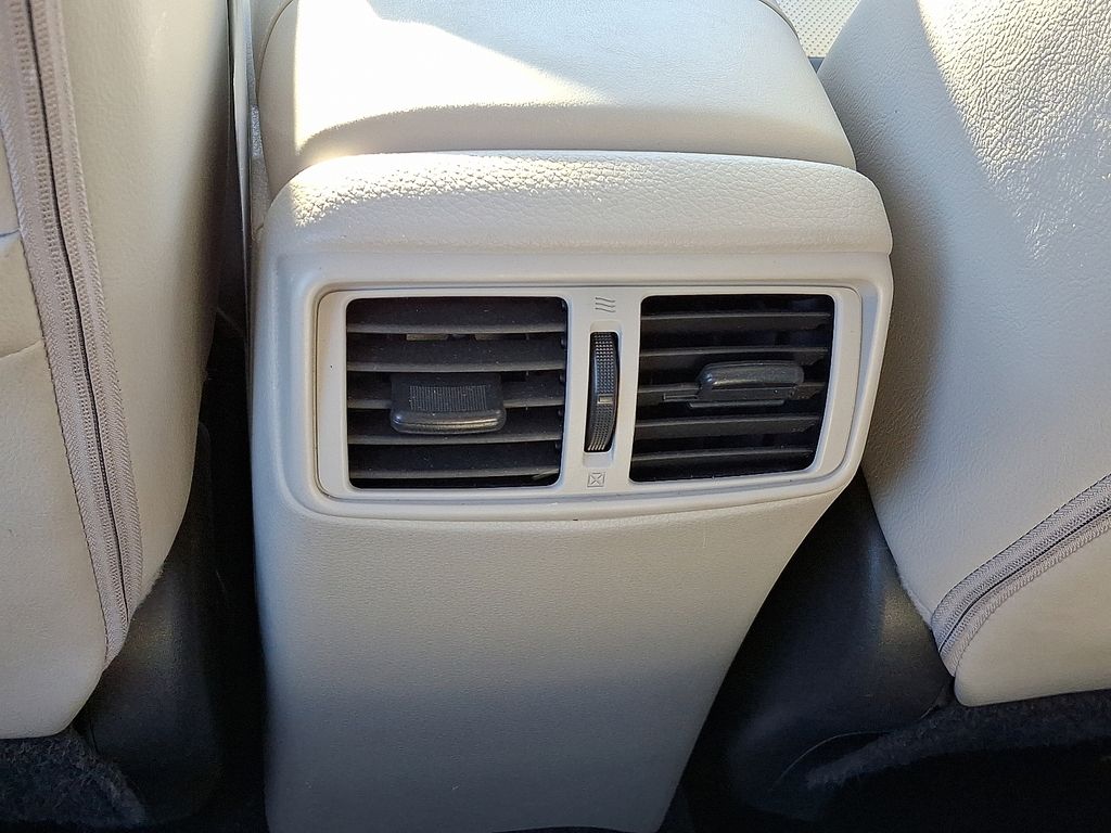 Thumbnail: 2021 Nissan Rogue Sport - 11