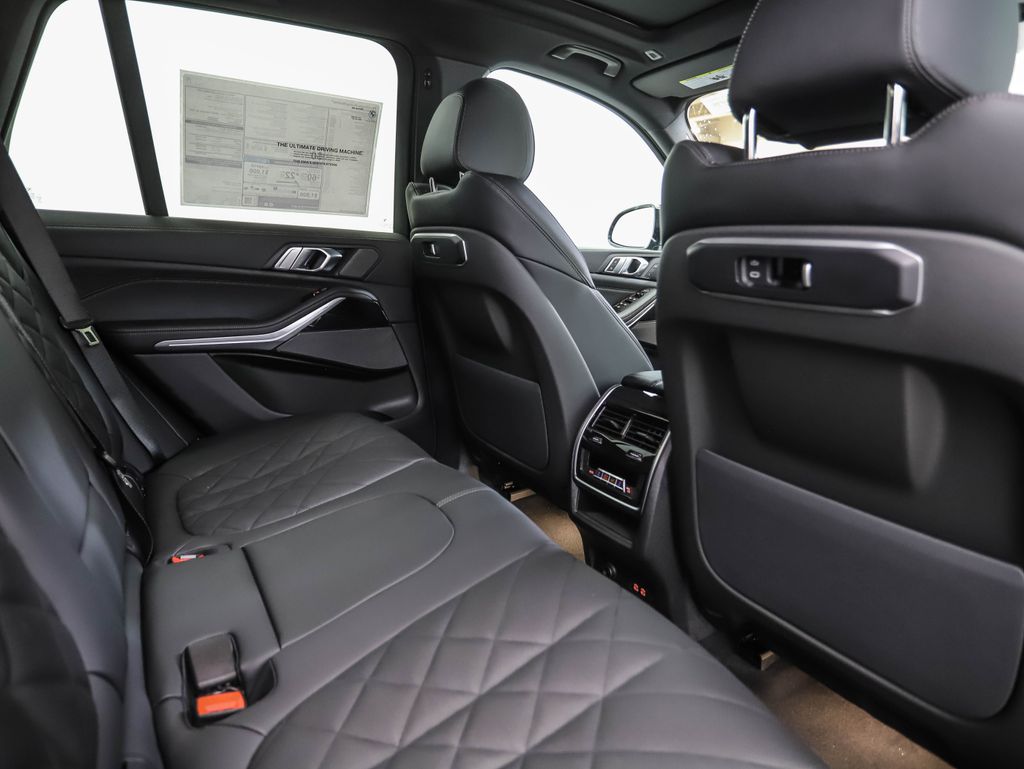 Thumbnail: 2026 BMW X5 - 25