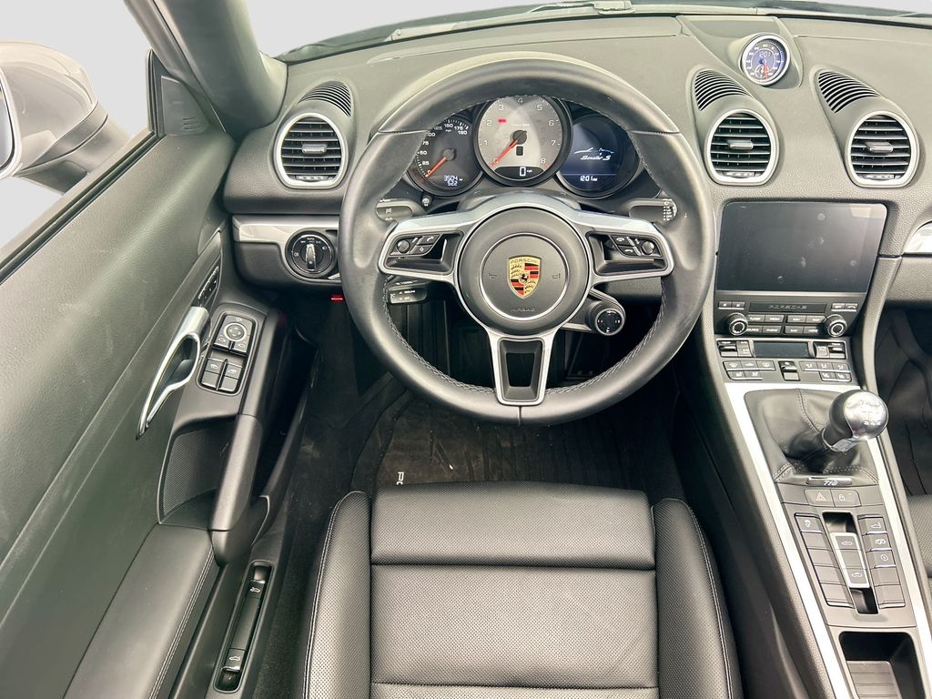 Thumbnail: 2024 Porsche 718 Boxster - 18