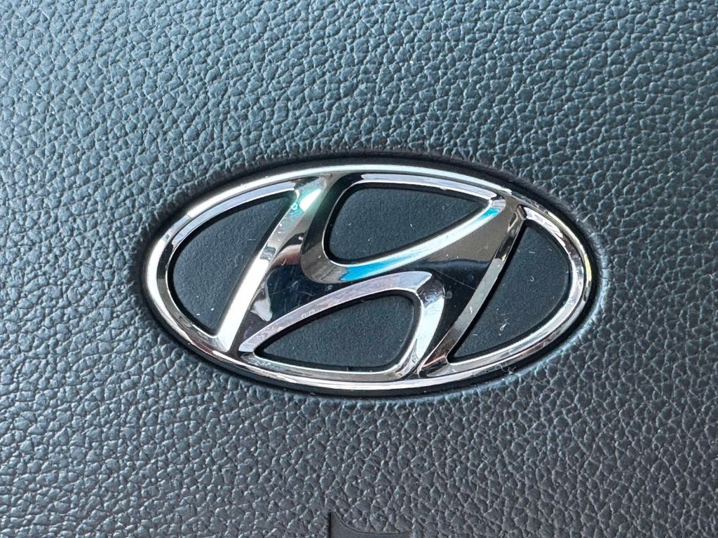 Used 2019 Gray Hyundai SE image 32