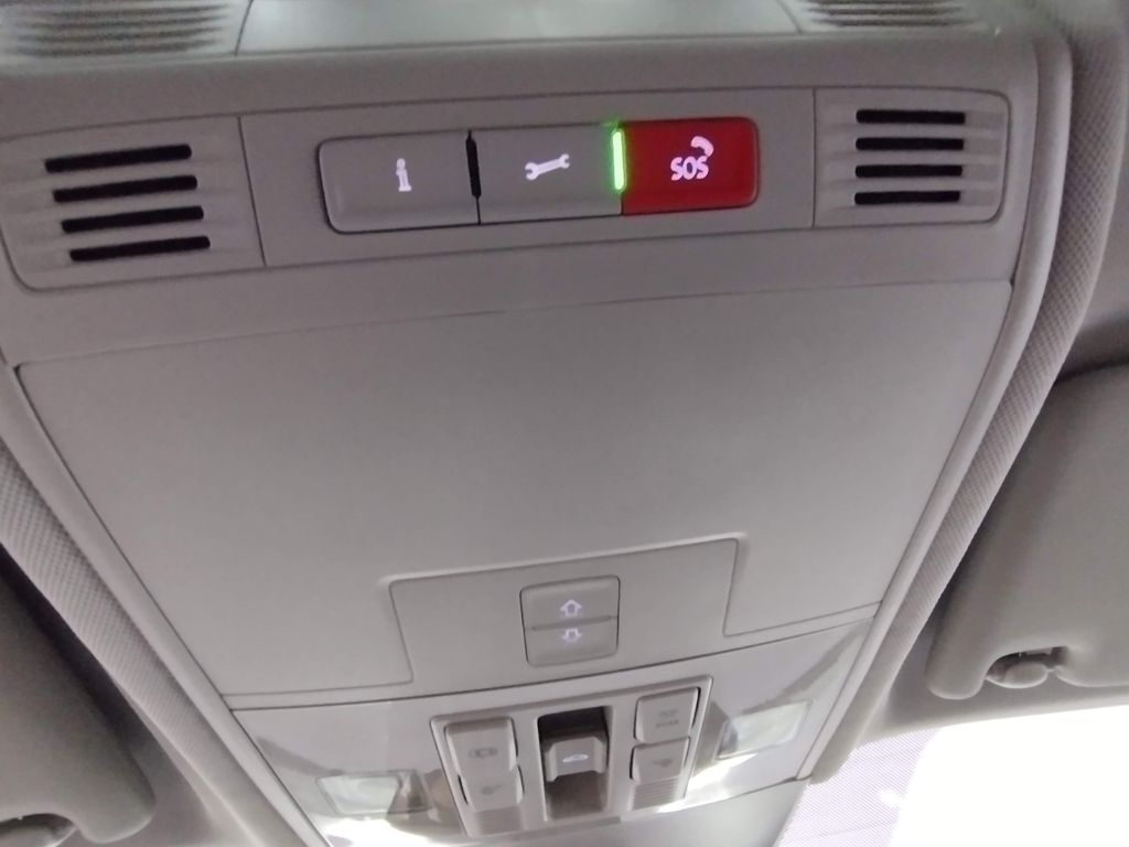 2025 Volkswagen Taos 1.5T SE Black