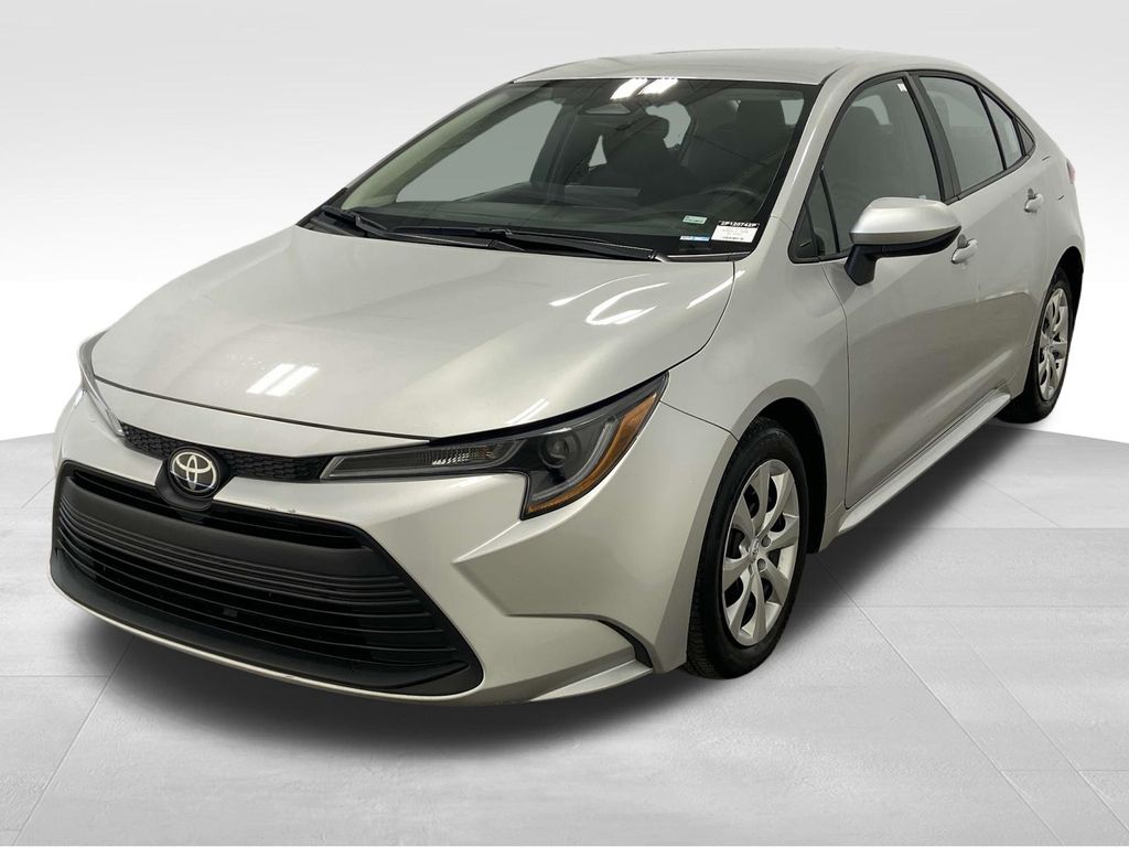 2024 Toyota Corolla LE photo 5