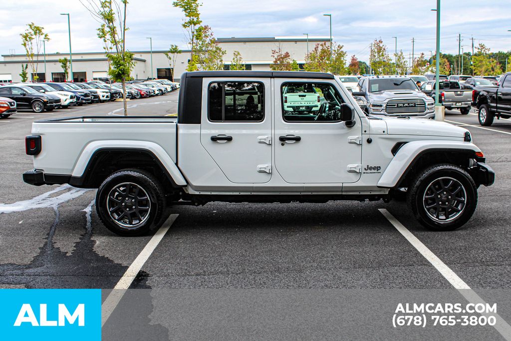 2023 Jeep Gladiator Overland photo 8