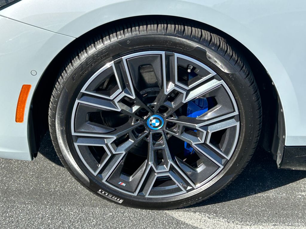 2024 BMW i5 eDrive40 9
