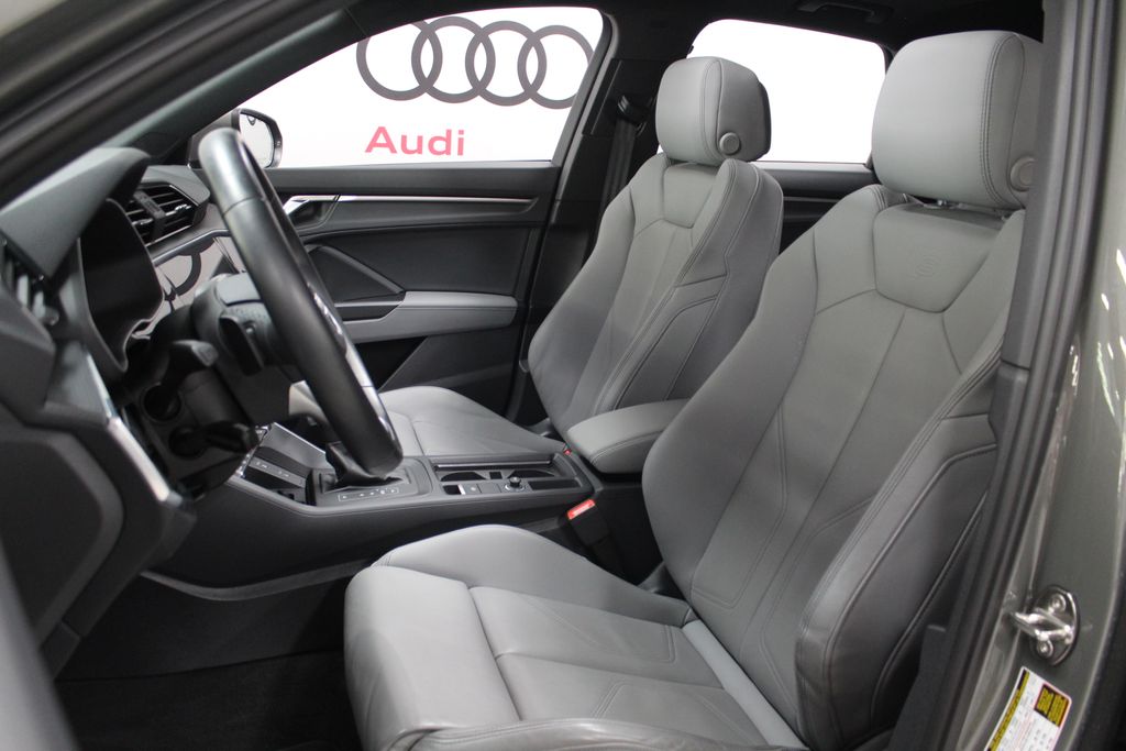 Thumbnail: 2024 Audi Q3 - 12