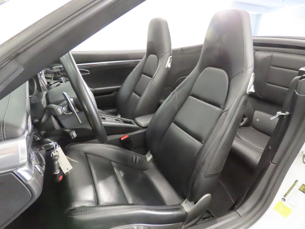 Thumbnail: 2014 Porsche 911 - 5