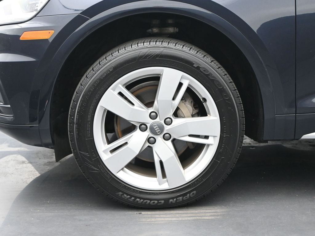 2018 Audi Q5 2.0T quattro Premium Plus