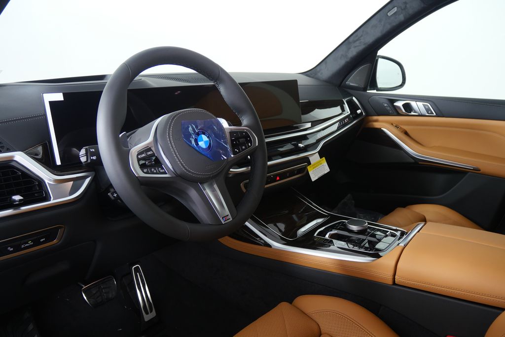 Thumbnail: 2026 BMW X7 - 13