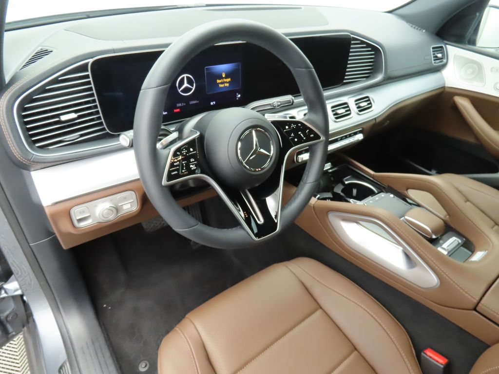 2024 Mercedes-Benz GLS 450 4MATIC 9