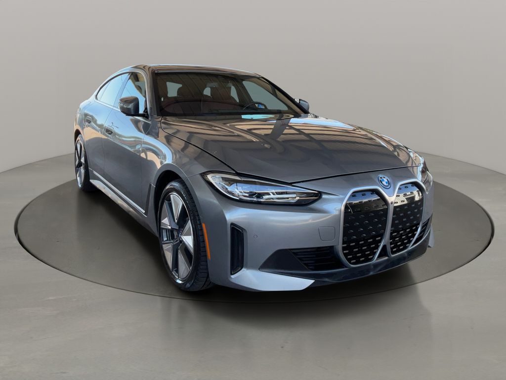 2023 BMW i4 Gris (Skyscraper Gray Metallic) Sedán Tracción trasera Automática