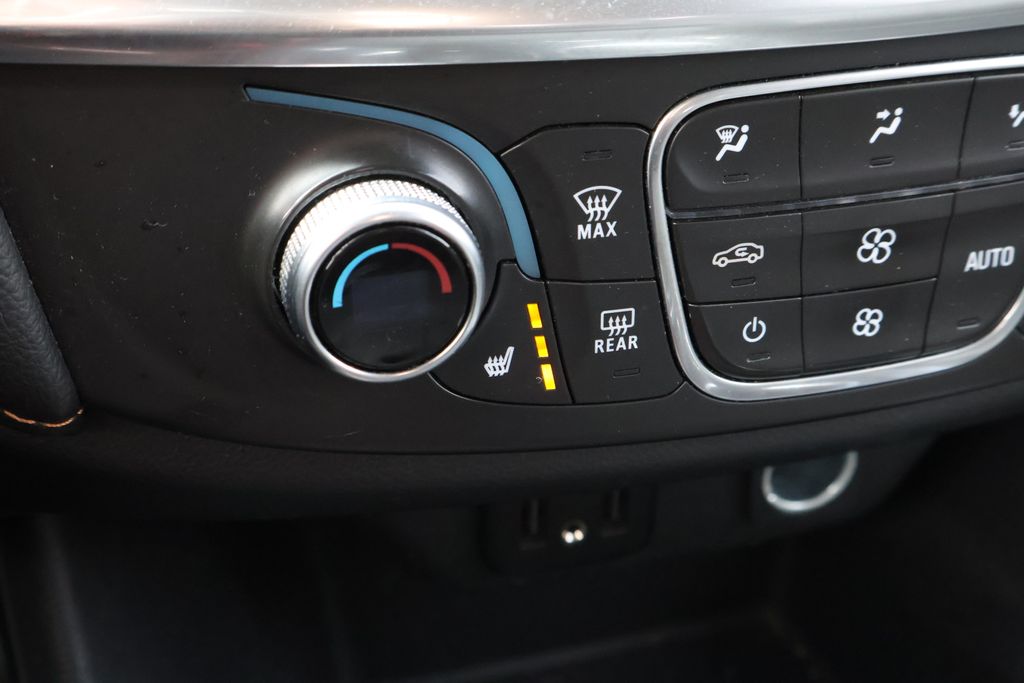 2019 Chevrolet Traverse RS 26