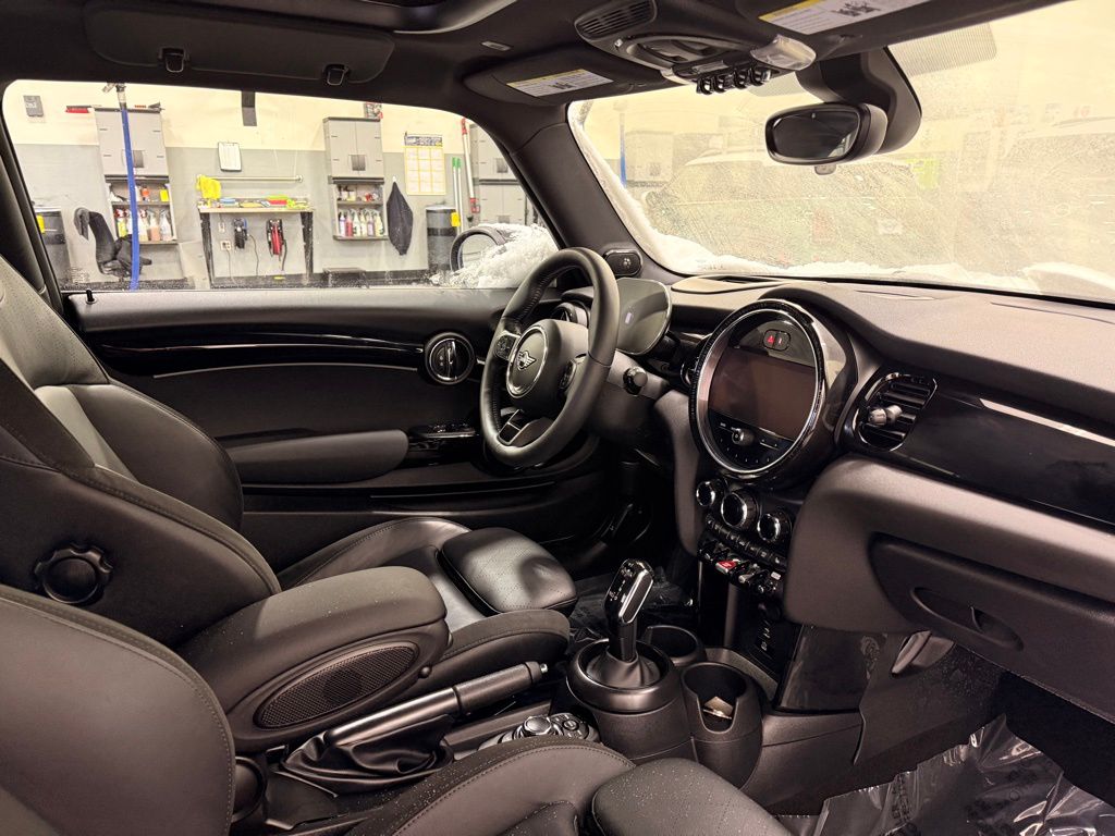 Thumbnail: 2024 MINI Cooper - 23