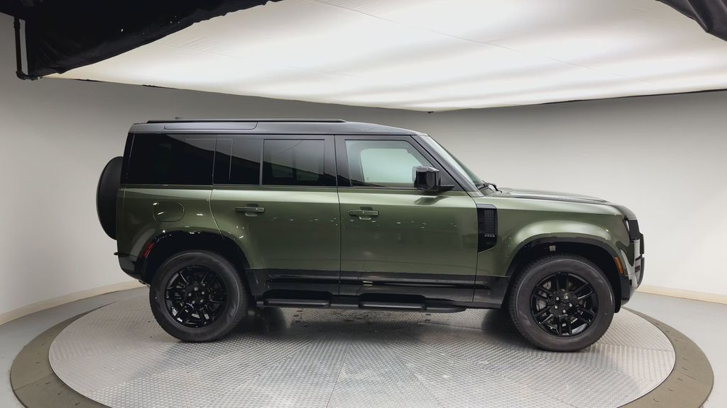 Thumbnail: 2026 Land Rover Defender - 9