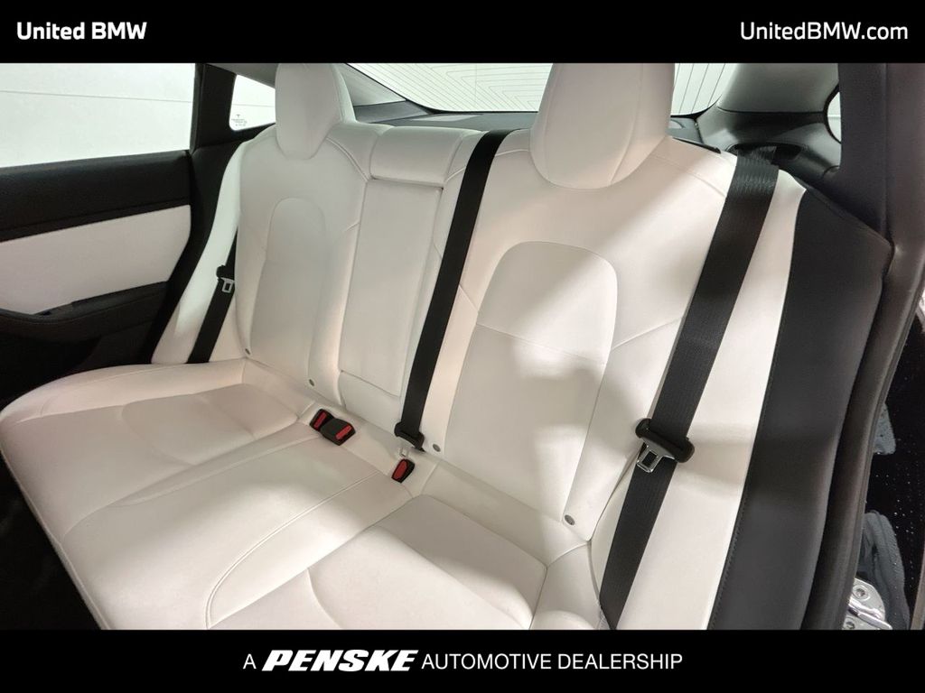 Thumbnail: 2020 Tesla Model 3 - 21