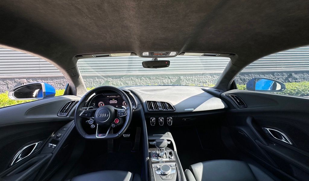 Thumbnail: 2023 Audi R8 - 6