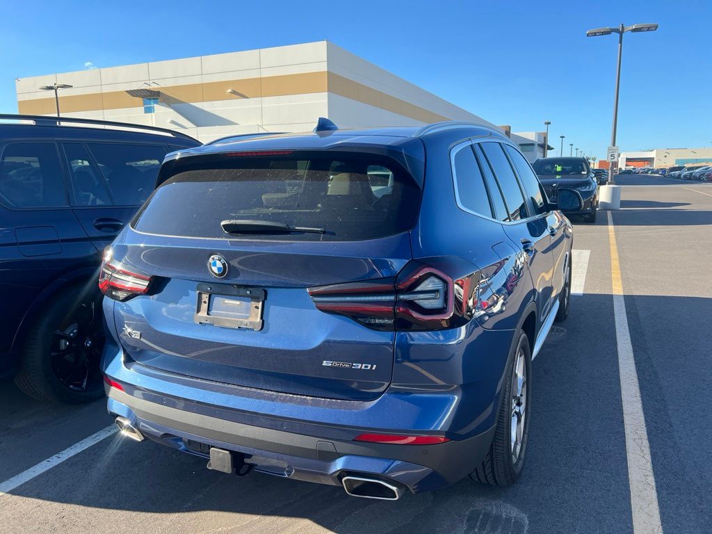 Used 2022 Blue BMW sDrive30i image 6