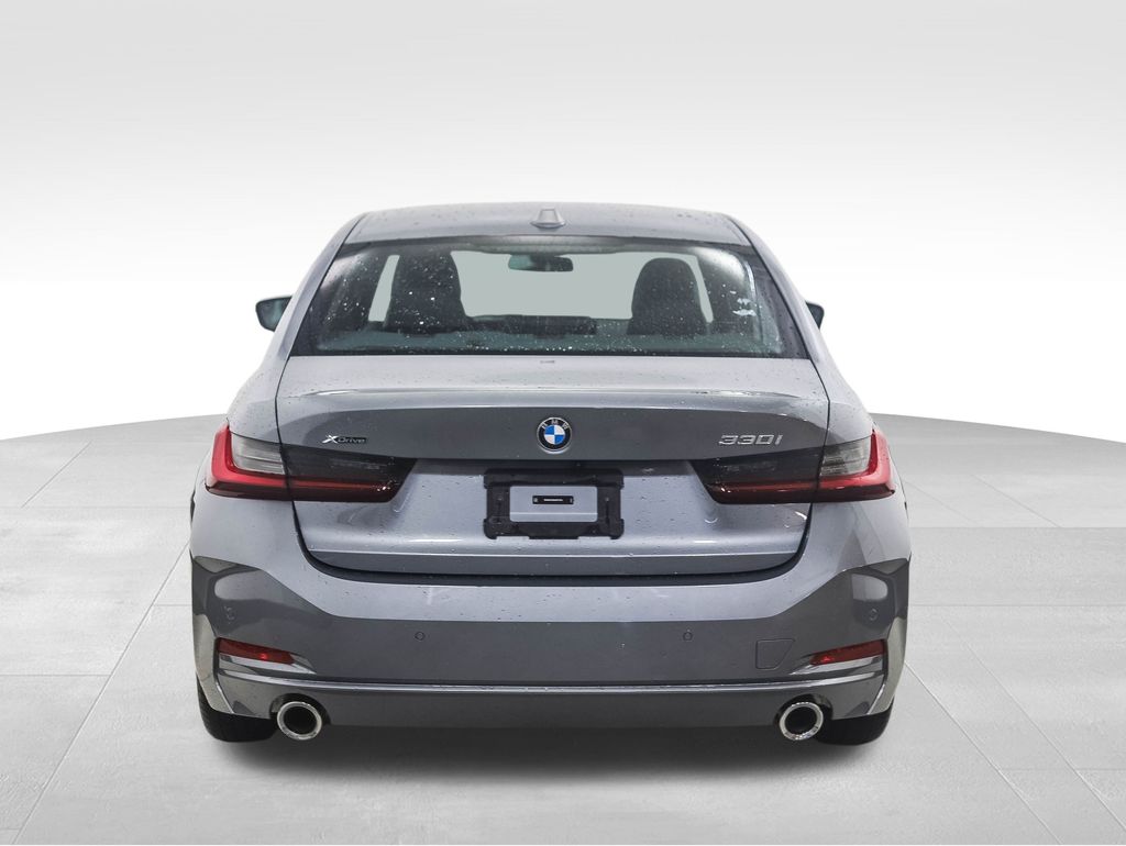 2025 BMW 3 Series 330i xDrive 4