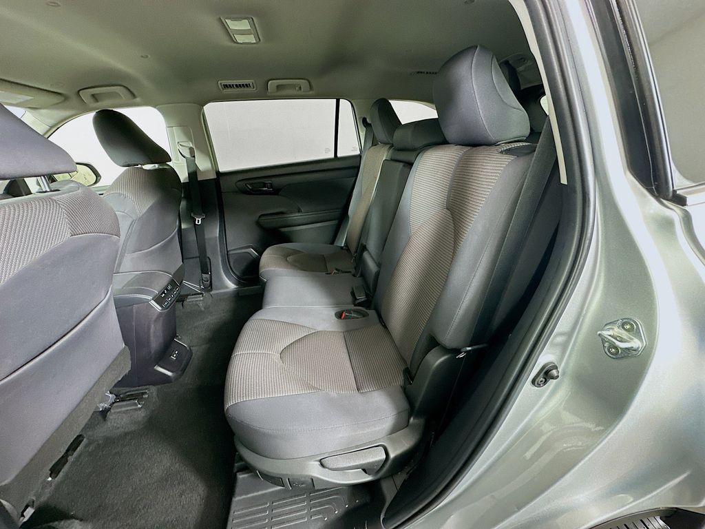 Thumbnail: 2024 Toyota Highlander - 24