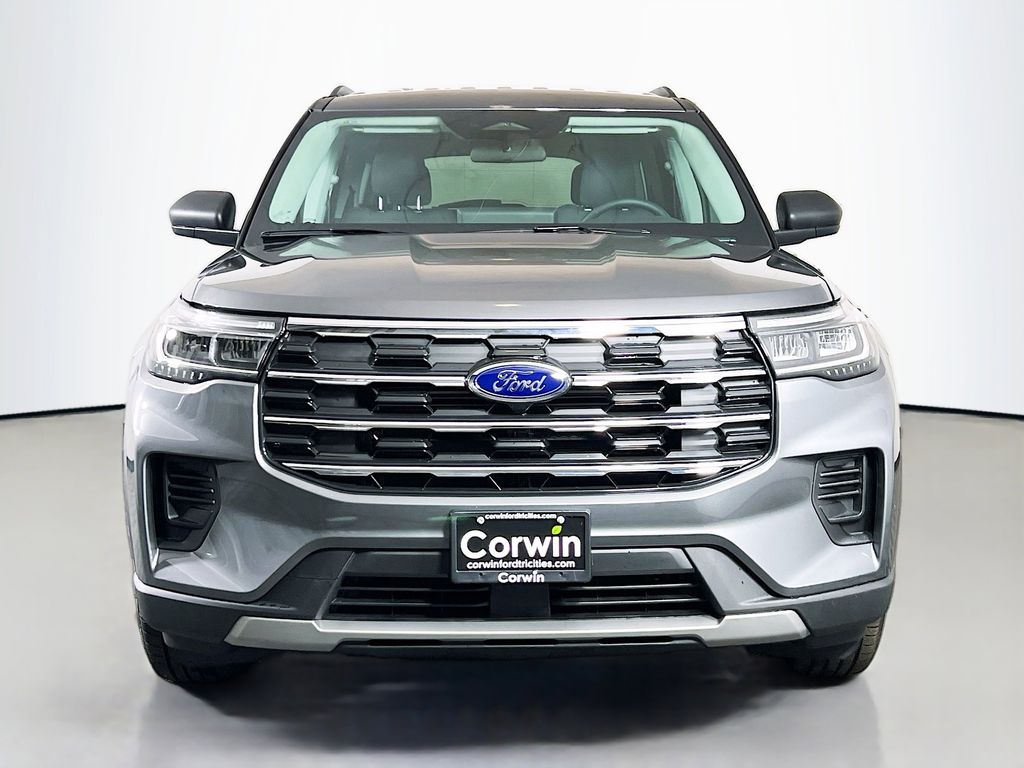 View vehicle photo 4