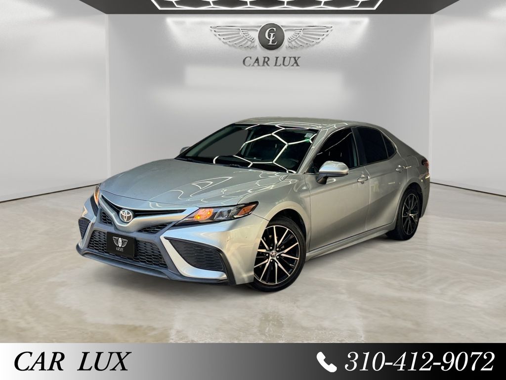 Celestial Silver Metallic 2021 Toyota Camry Sedan Front-Wheel Drive 8-Speed Automatic
