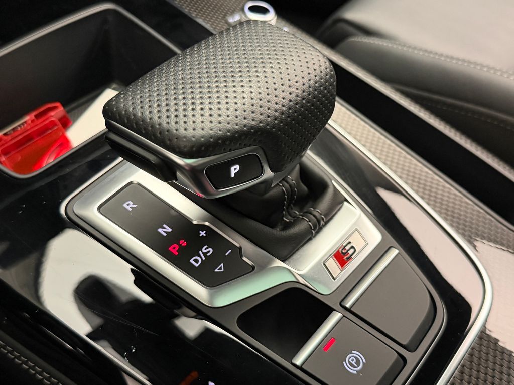 Thumbnail: 2023 Audi SQ5 - 32