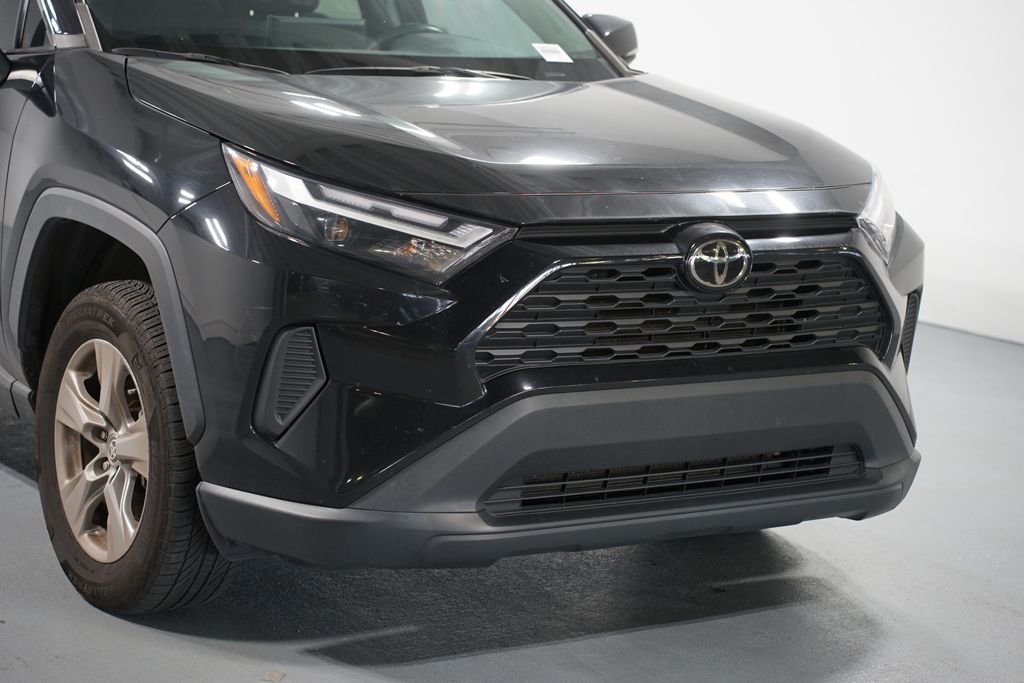 Thumbnail: 2022 Toyota RAV4 - 4
