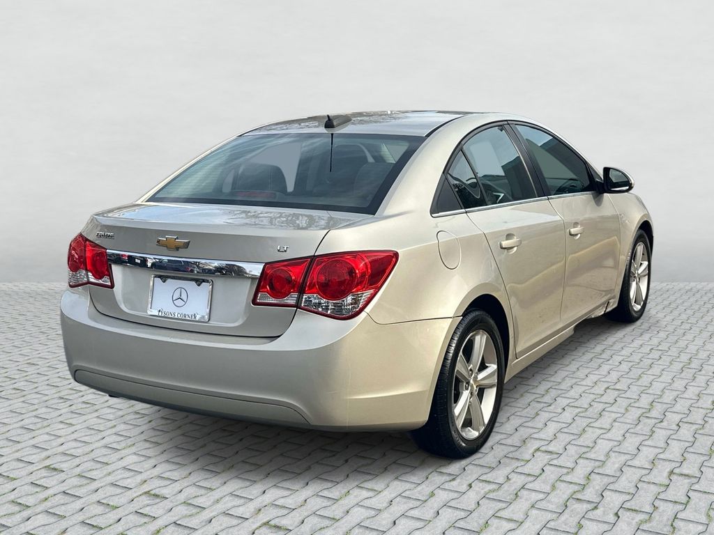 Thumbnail: 2016 Chevrolet Cruze - 9