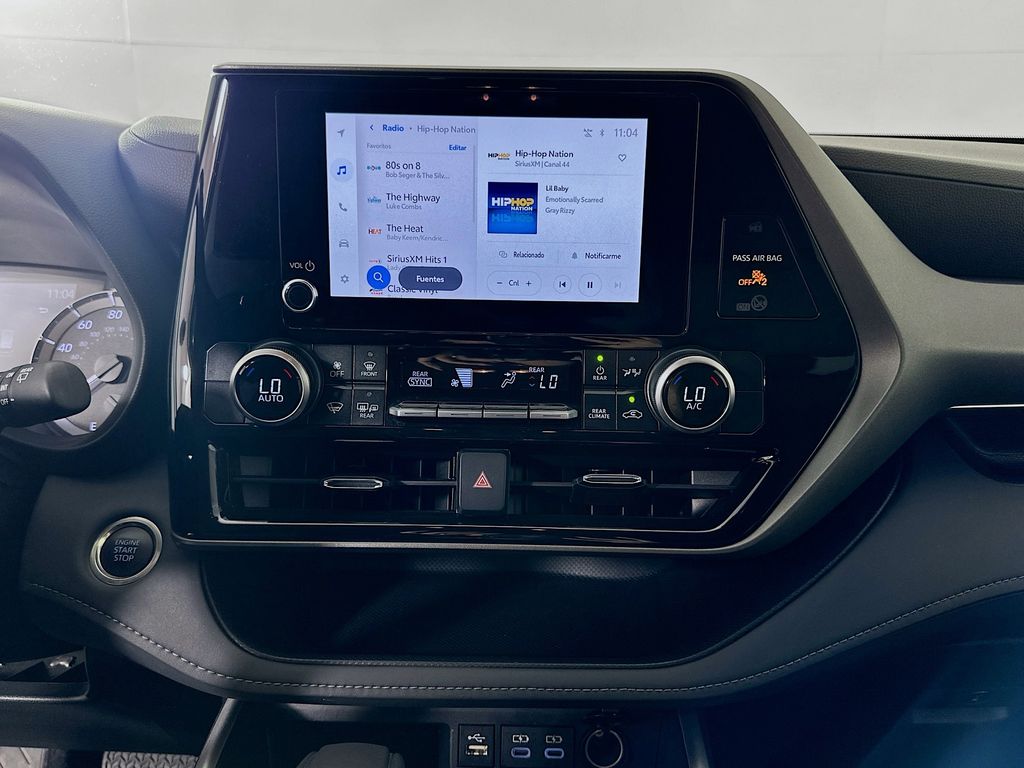 Thumbnail: 2025 Toyota Highlander - 14