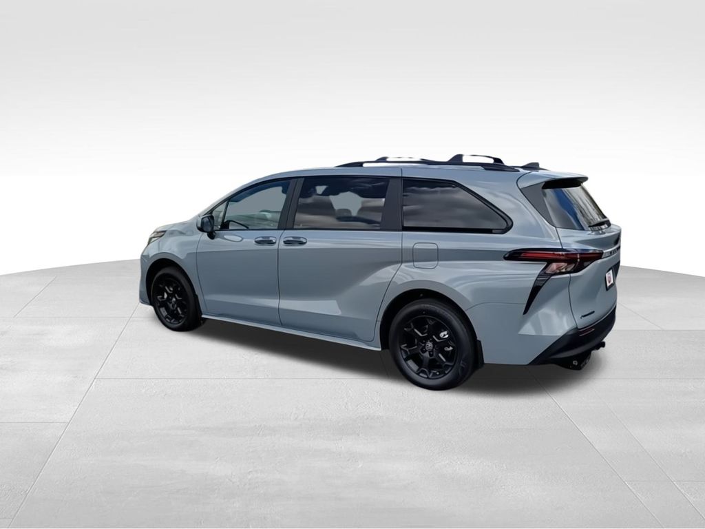 2025 Toyota Sienna L 6