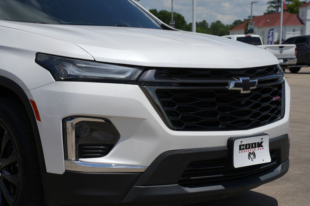 2022 Chevrolet Traverse RS Beige at Texan Dodge Chrysler Jeep Ram