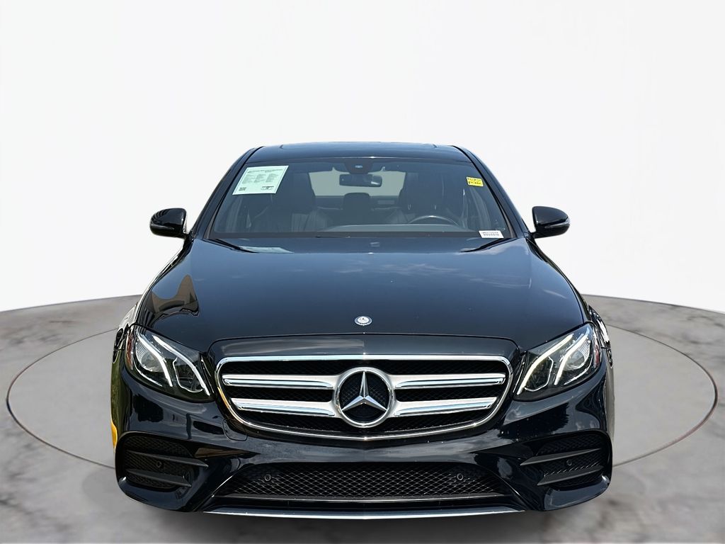 Thumbnail: 2017 Mercedes-Benz E-Class - 2
