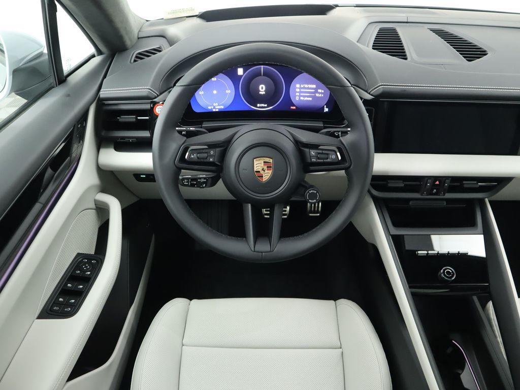 Thumbnail: 2025 Porsche Macan - 13