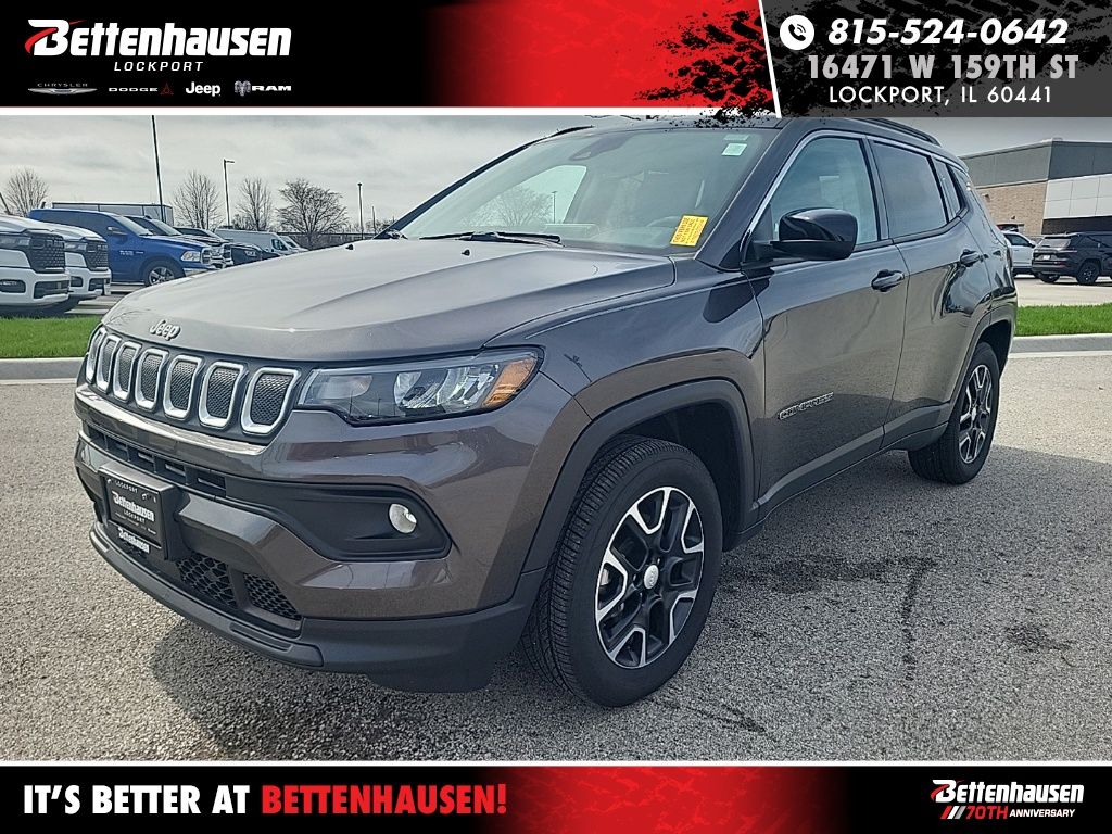Gray (Granite Crystal Metallic Clearcoat) 2022 Jeep Compass Latitude 4WD SUV / Crossover Four-Wheel Drive 9-Speed Automatic