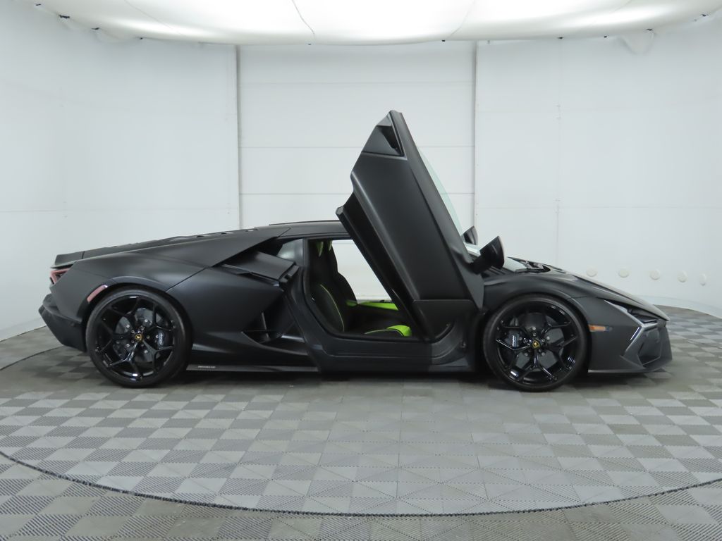 2024 Lamborghini   12