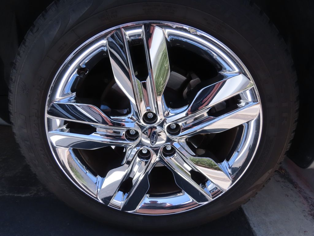Thumbnail: 2011 Ford Edge - 16