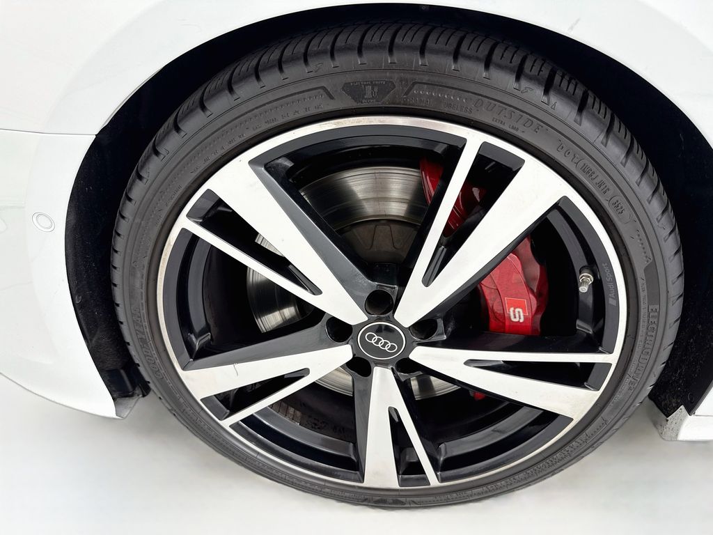 Thumbnail: 2022 Audi S6 - 29