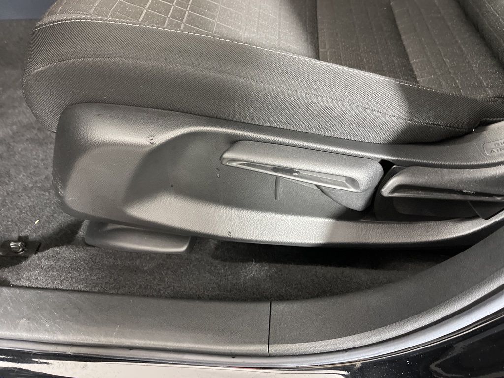 Thumbnail: 2023 Honda HR-V - 23