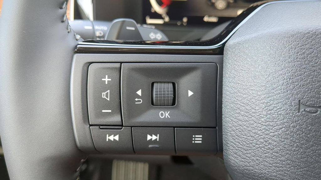 New 2026 Boulder Gray Pearl Nissan Platinum image 20