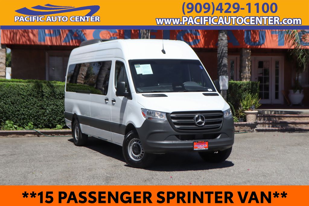 2025 Mercedes-Benz Sprinter Blanco Van Tracción trasera 9 velocidades Automática