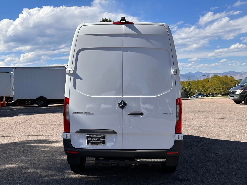 2024 Mercedes-Benz Sprinter 2500 Cargo 144 WB 3