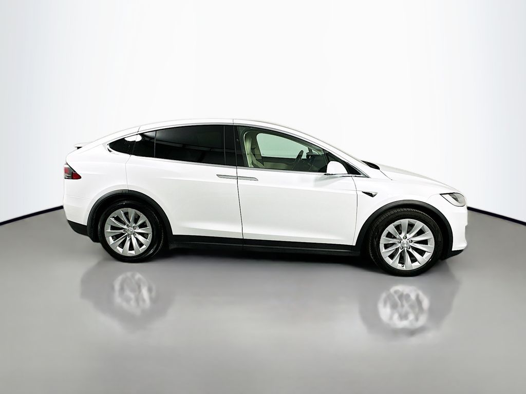 Thumbnail: 2018 Tesla Model X - 4