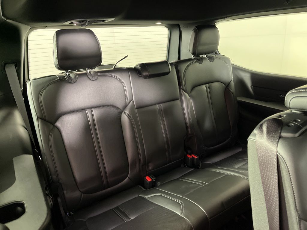 Thumbnail: 2023 Jeep Wagoneer - 9