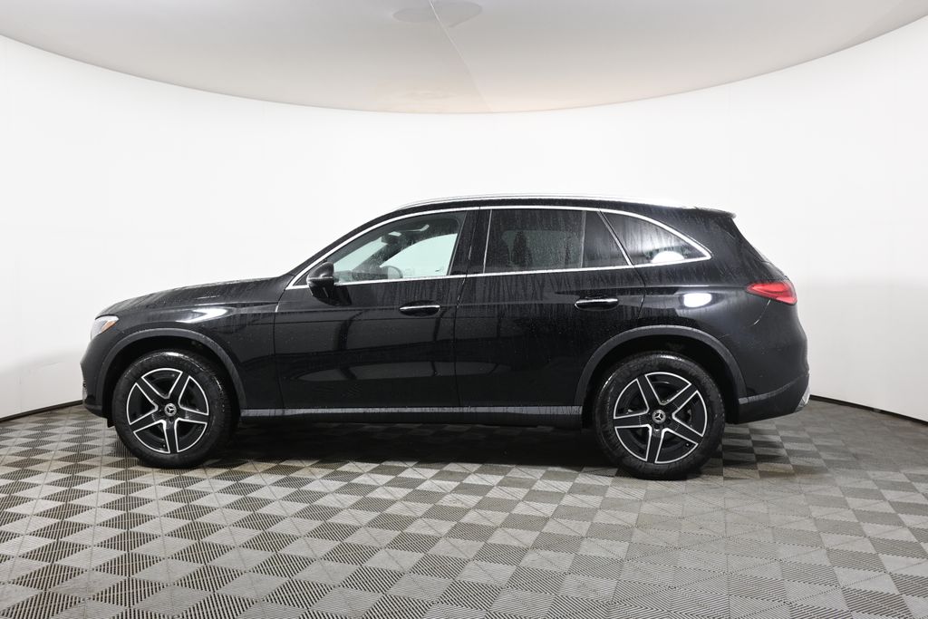 Thumbnail: 2026 Mercedes-Benz GLC - 2