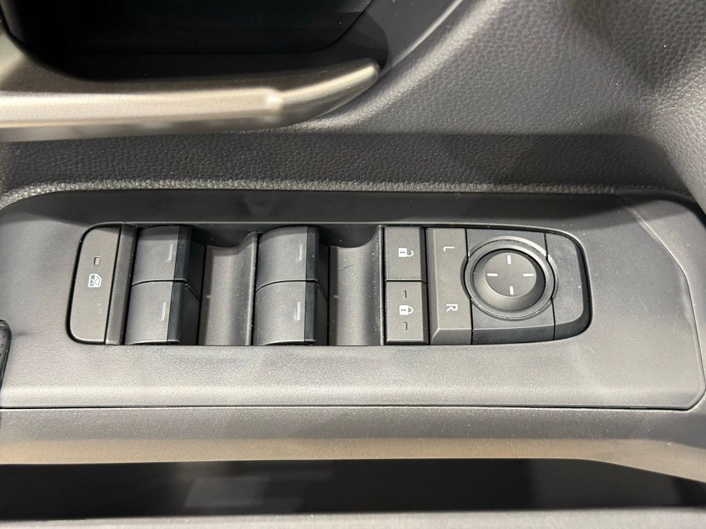 Thumbnail: 2025 Toyota Tacoma - 15